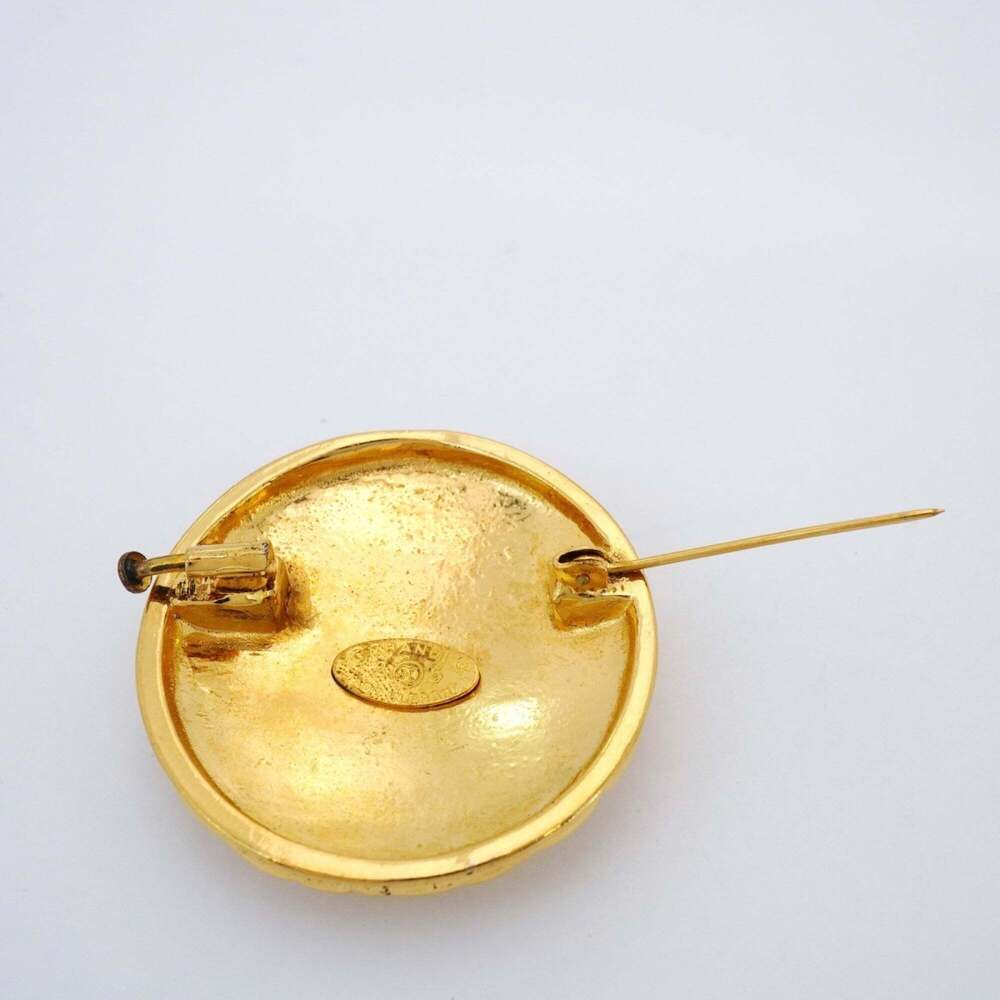 CHANEL Authentic Gold Logo Brooch - Picture 6 of 7